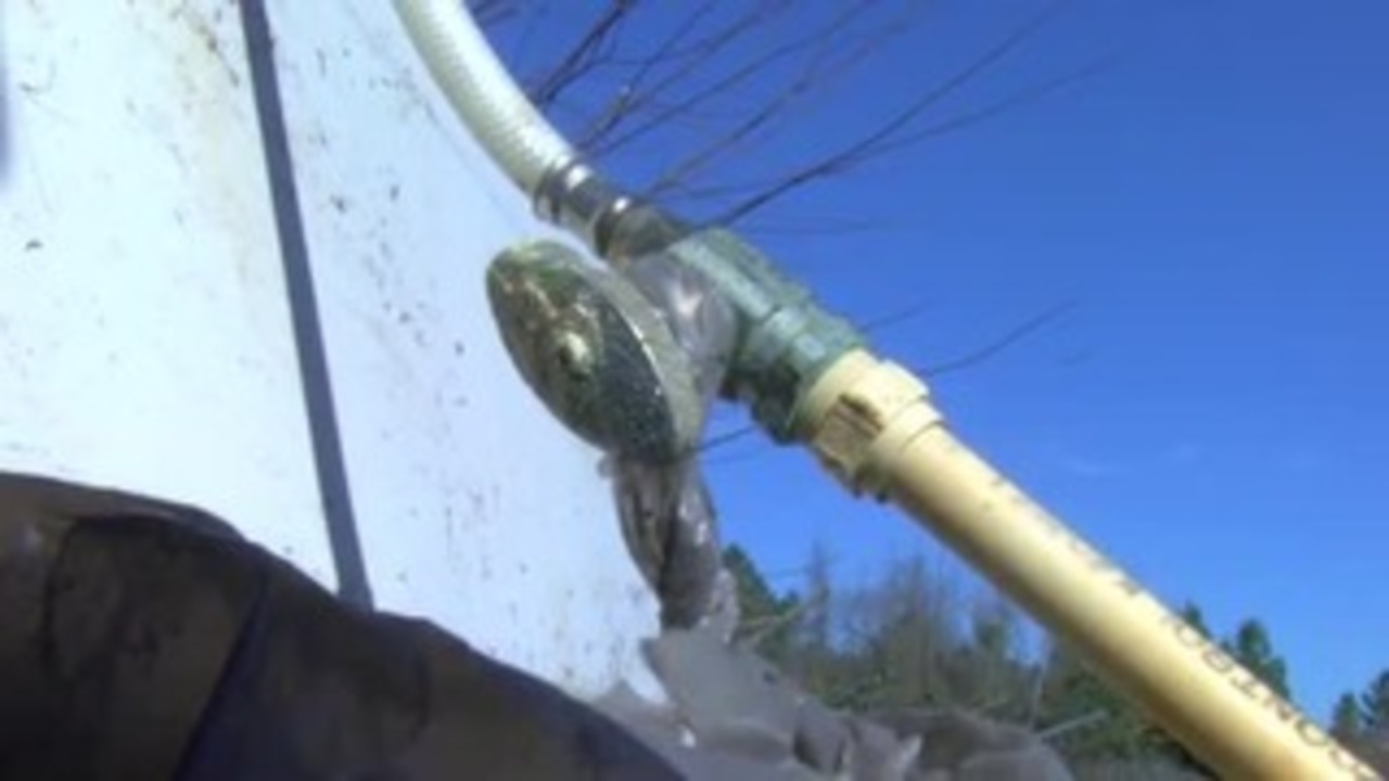 Video Woman says she flew through tornado in bathtub